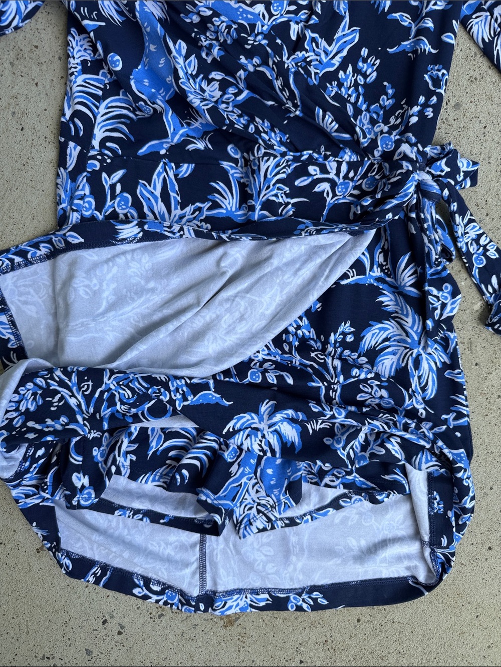 NWT Lilly Pulitzer Jemma Sleeved Romper Low Tide Navy Tall Tales Size 6 - Picture 12 of 12